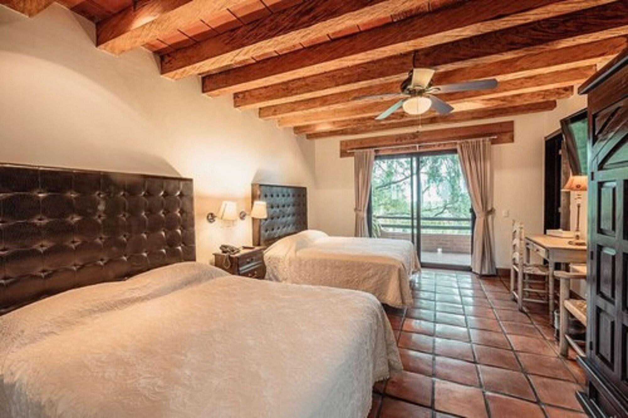 Quinta San Carlos San Pedro Tesistán Eksteriør bilde